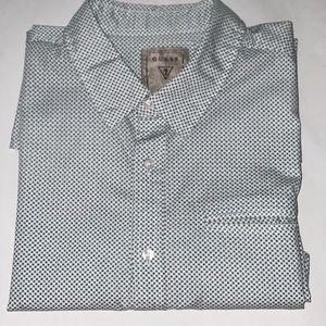 Guess Mens short sleeve button down shirt XL
